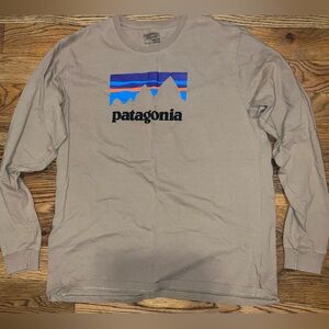 Patagonia Men’s Large Tan Long Sleeve Graphic
